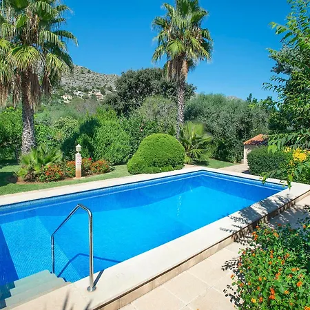 Pina By Vintage Travel Pollenca