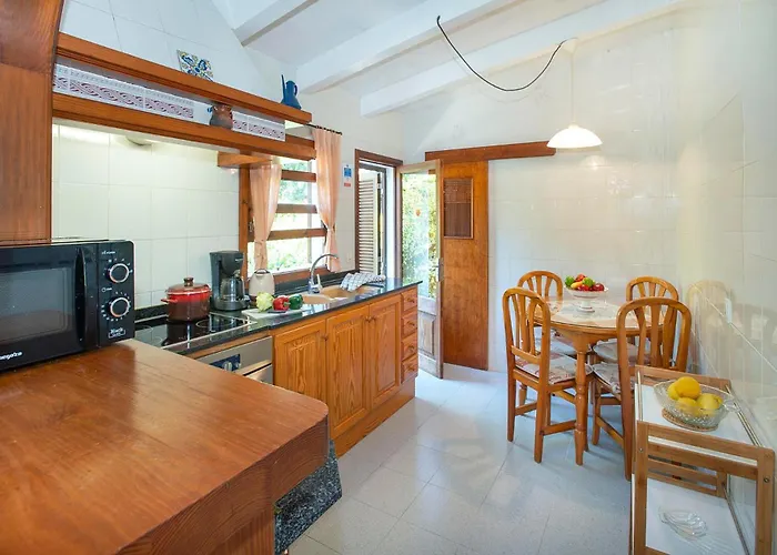 Pina By Vintage Travel Pollensa