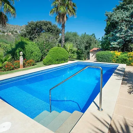 Pina By Vintage Travel *